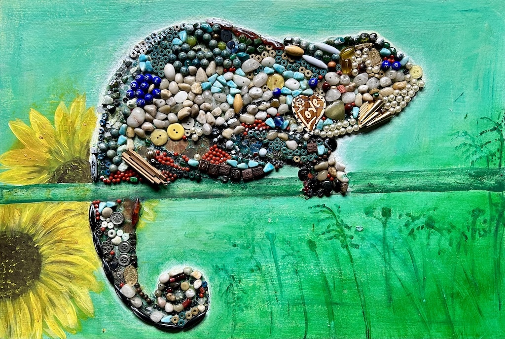 Ilaria Berenice – Artista Contemporanea | Volti Astratti e Ritratti Moderni 2 Chameleon - Painting by Ilaria Berenice